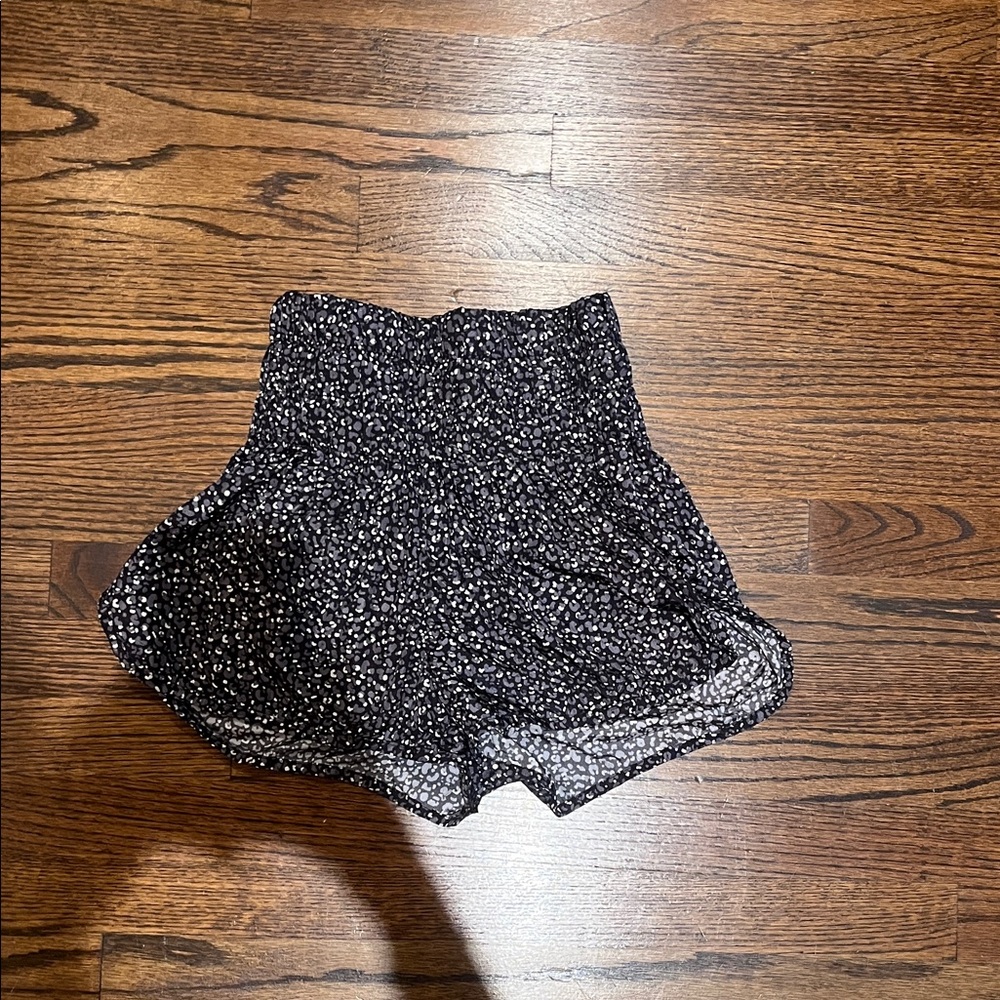 Vintage Free People Movement Stylish Black and White Women's Shorts
